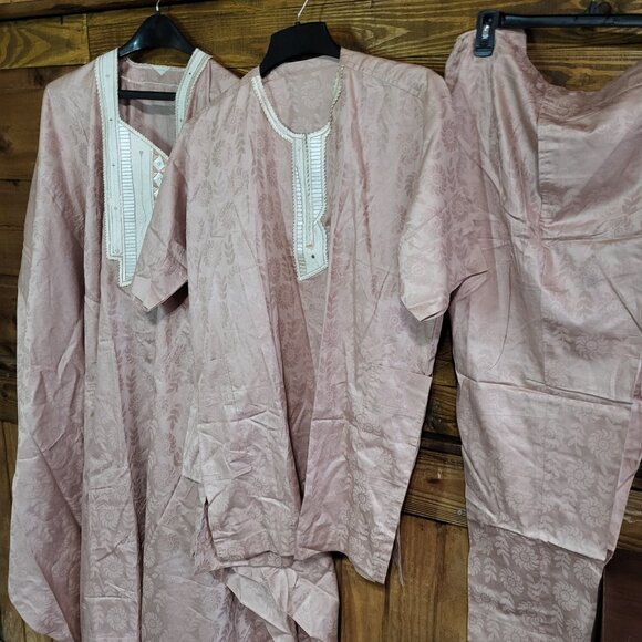 Elegant Swiss- made Guinea Brocade   3 Piece "Agbada" men's suit - Picture 2 of 9